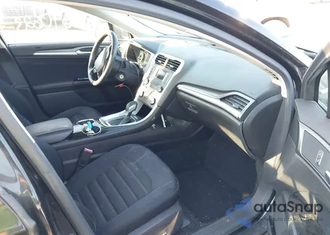 2015 Ford Fusion Se z USA, uszkodzony, nr VIN 1FA6P0HD8F5103052